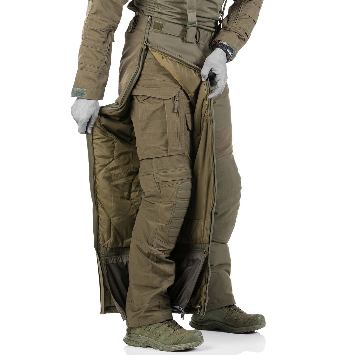 Delta OL 4.0 Tactical Winter Pants: Comfortable and adjustable fit with waist-width adjustments and detachable suspenders. Long water-repellent side zippers for easy access.
